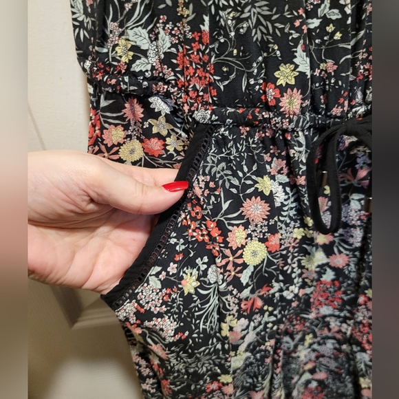Reitmans floral sun dress with double straps and tie waist. US Medium. - Picture 8 of 12